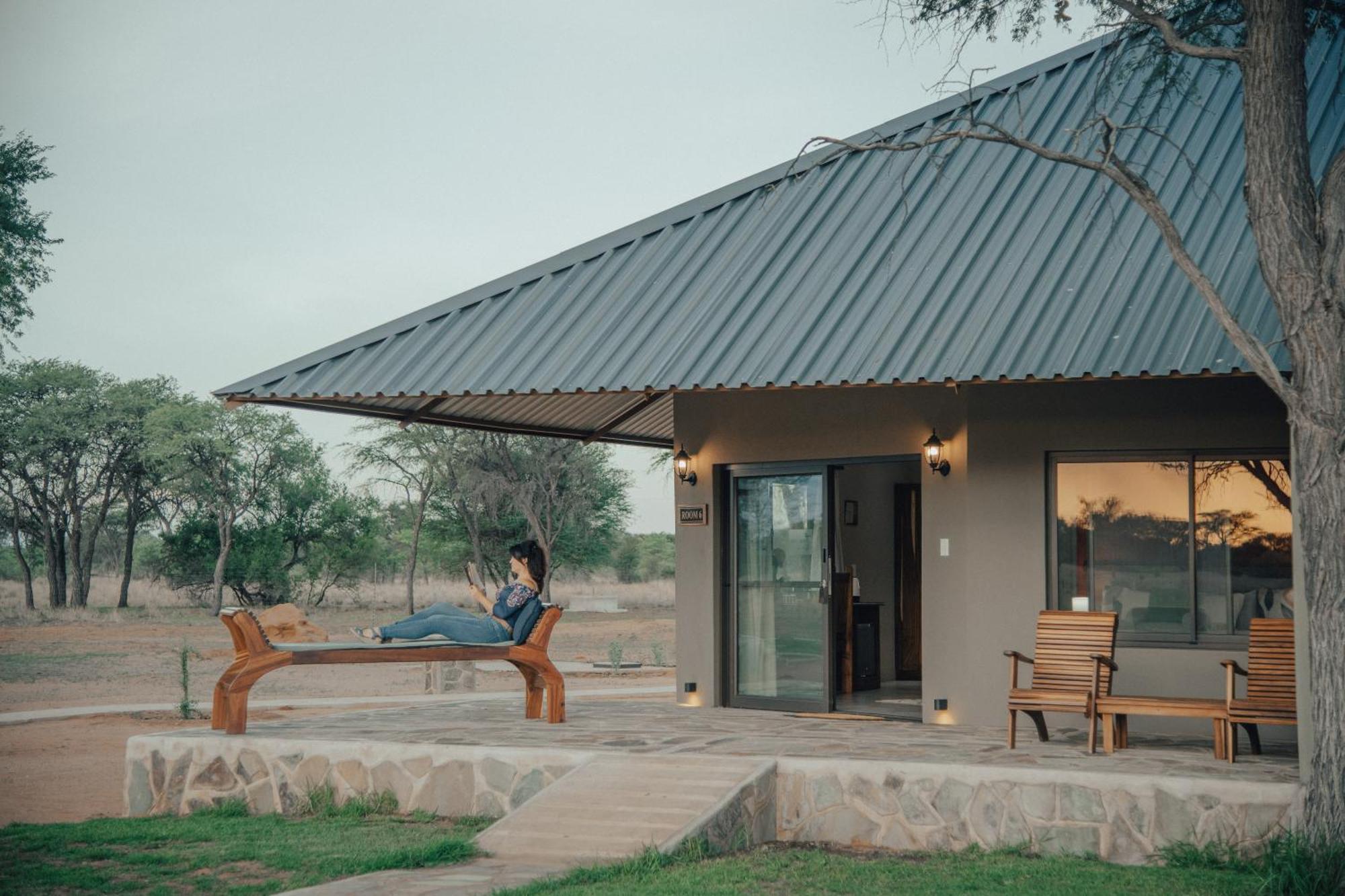 Africa Awaits Lodge & Safaris Gobabis Exterior foto