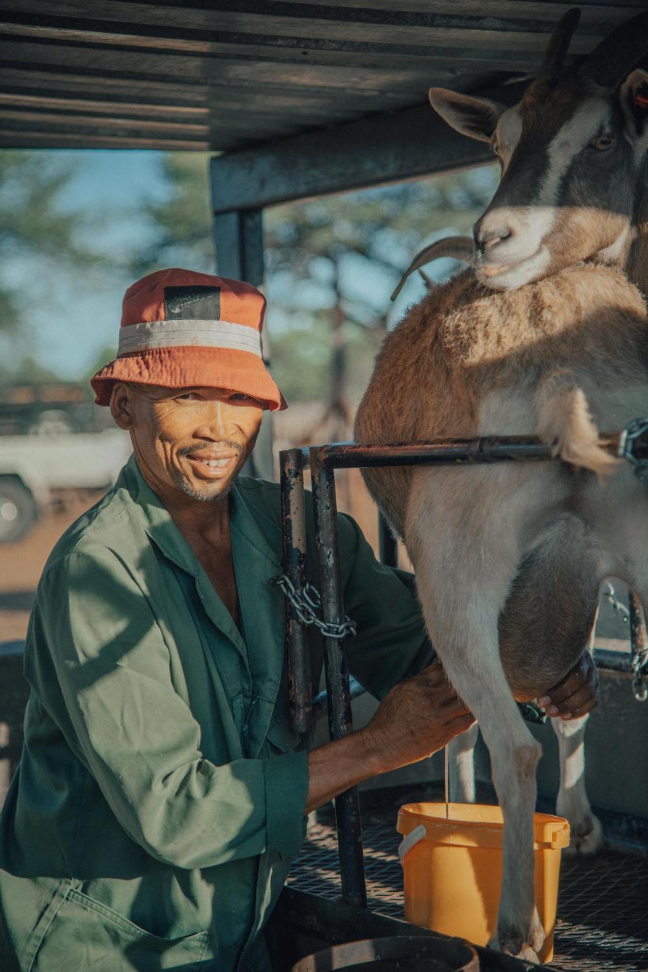 Africa Awaits Lodge & Safaris Gobabis Exterior foto